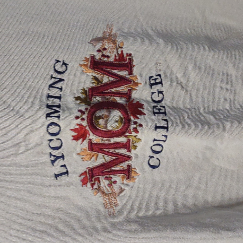 Vintage oarsman 913 lycoming college mom sweatshirt embroidered fall